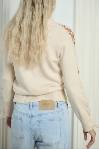 SWETER-Z-WIAZANIEM-LEMONADA-BEZOWY-Kolor-bezowy.jpg