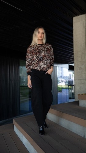BLUZA-W-PANTERKE-LEMONADA-Rodzaj-bez-kaptura-wkladane-przez-glowe.jpg